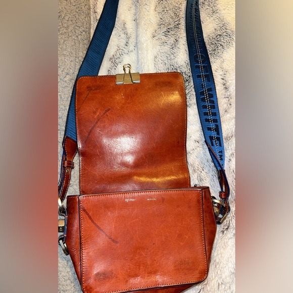 Women’s off white cross body - Picture 2 of 2